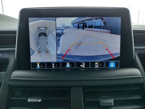 Used 2021 Chevrolet Suburban High Country image 7