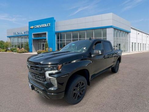 Used 2026 Chevrolet Silverado 1500 LT Trail Boss w/ LT Trail Boss Premium Package AWD/4WD image 1
