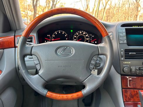Used 2003 Lexus LS 430 RWD image 27