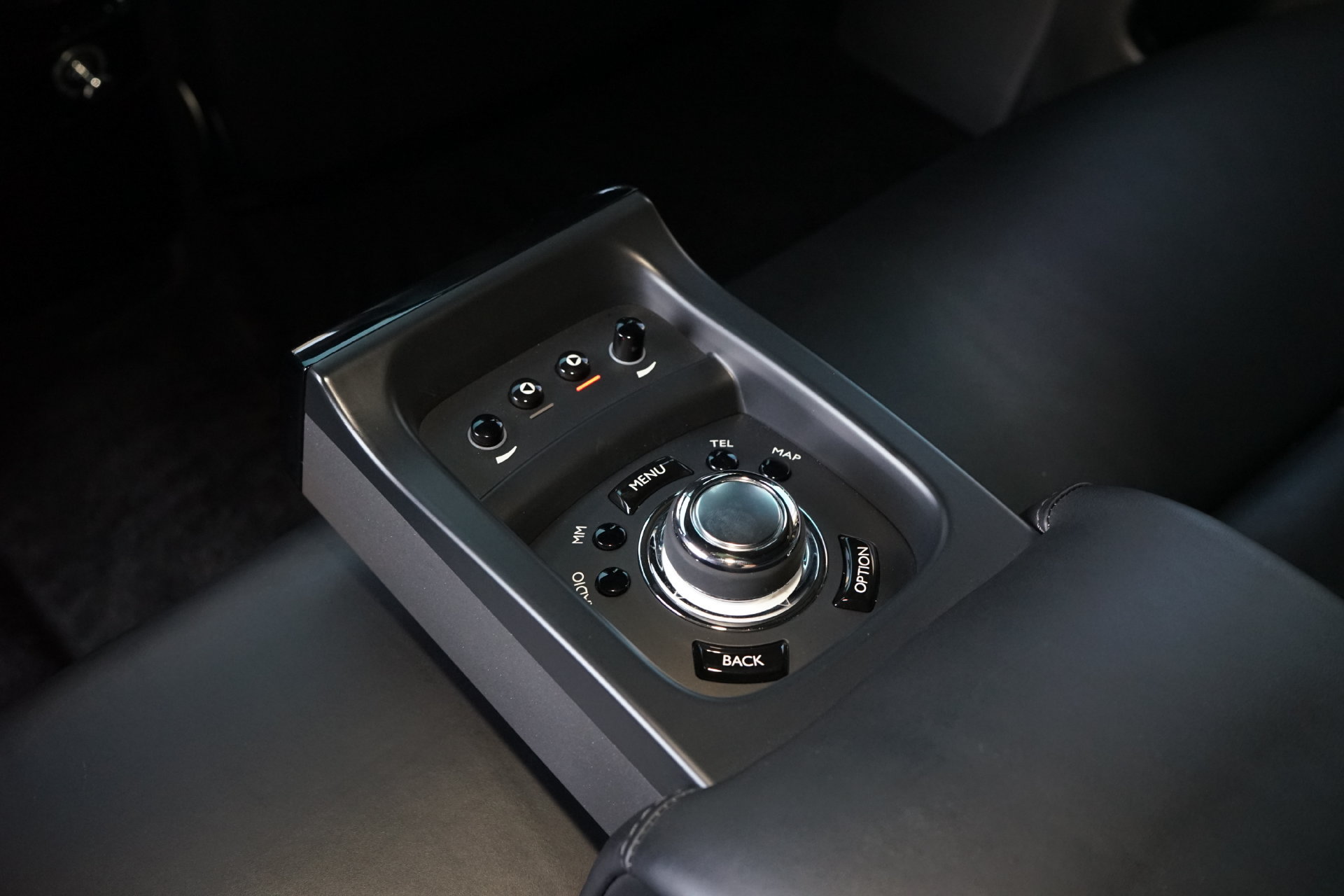 Used 2013 Rolls-Royce Phantom Sedan RWD image 24