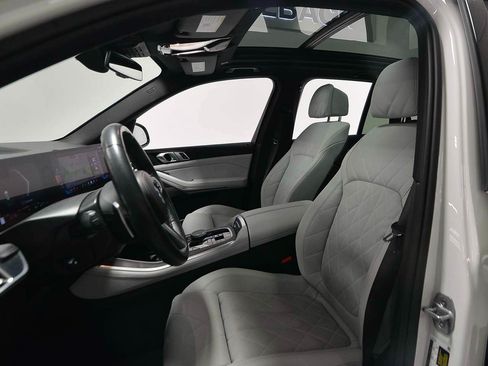 Used 2024 BMW X5 sDrive40i w/ M Sport Package RWD image 8
