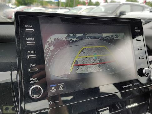 Used 2023 Toyota Camry SE w/ Cold Weather Package FWD image 18