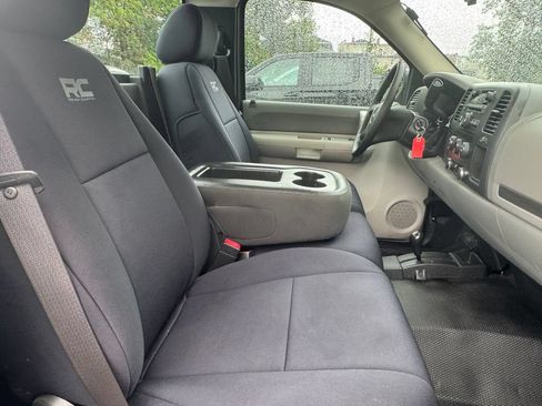 Used 2009 GMC Sierra 1500 W/T AWD/4WD image 10