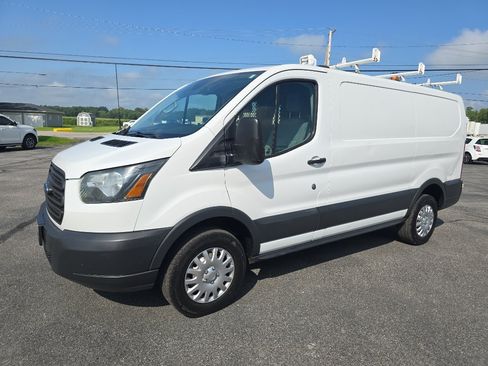 Used 2016 Ford Transit 250 130 Low Roof RWD image 2
