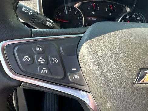 Used 2024 Chevrolet Equinox LT FWD image 29