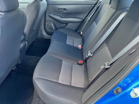 Used 2025 Nissan Sentra SV FWD image 10