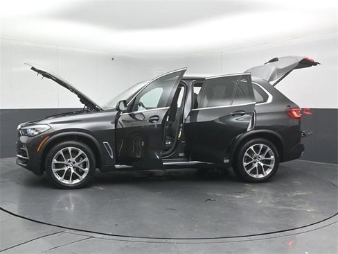 Used 2021 BMW X5 xDrive40i w/ Convenience Package image 54