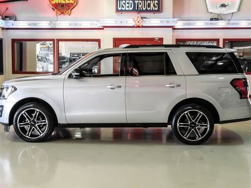 Used 2019 Ford Expedition Limited w/ Equipment Group 303A image 10