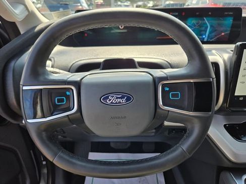 Used 2025 Ford Expedition Max Active AWD/4WD image 33