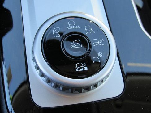 New 2026 Mitsubishi Outlander SE AWD/4WD image 19