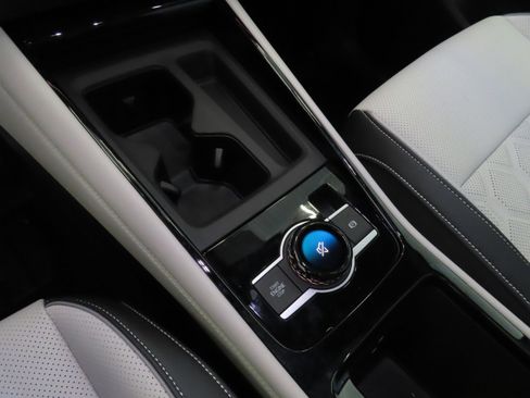 New 2026 Volkswagen Tiguan SEL R-Line image 17