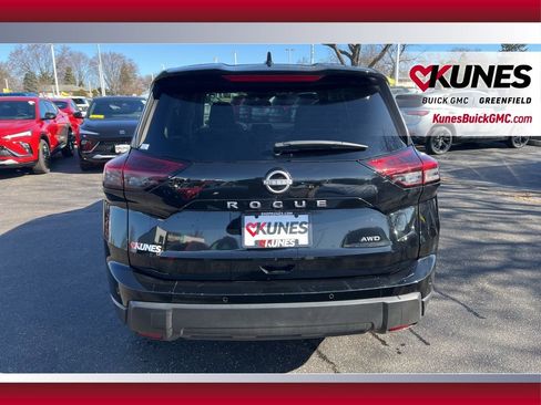 Used 2025 Nissan Rogue SV image 6