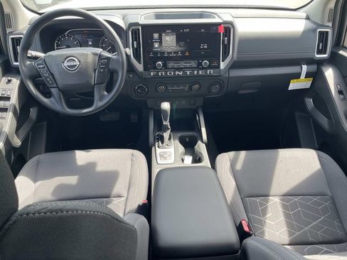 New 2026 Nissan Frontier SV w/ Tow Package AWD/4WD image 15
