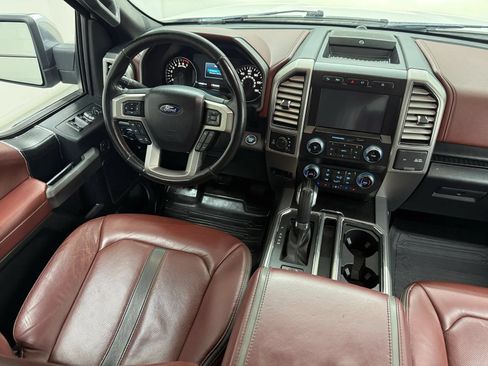 Used 2019 Ford F150 Platinum w/ Equipment Group 701A Luxury AWD/4WD image 8