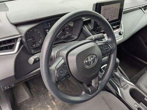 Used 2023 Toyota Corolla LE image 14
