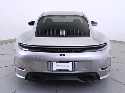 Used 2025 Porsche 911 Carrera image 6