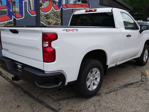 Used 2024 Chevrolet Silverado 1500 W/T w/ WT Value Package AWD/4WD image 29