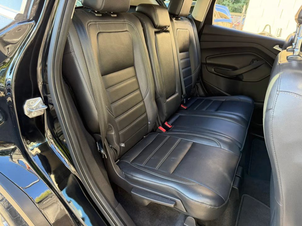 Used 2018 Ford Escape Titanium AWD/4WD image 13