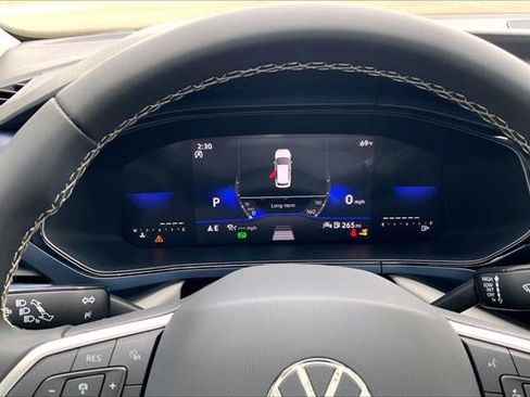 Used 2023 Volkswagen Taos SE w/ Panoramic Sunroof Package image 20