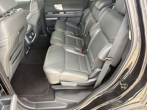 Certified 2025 Ford Expedition Active image 14