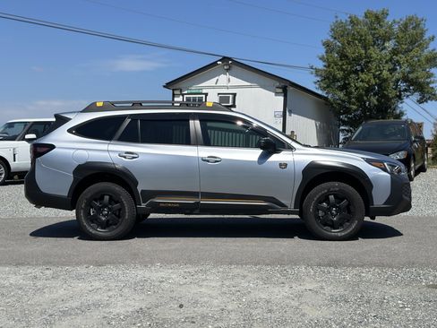Used 2025 Subaru Outback Wilderness image 2