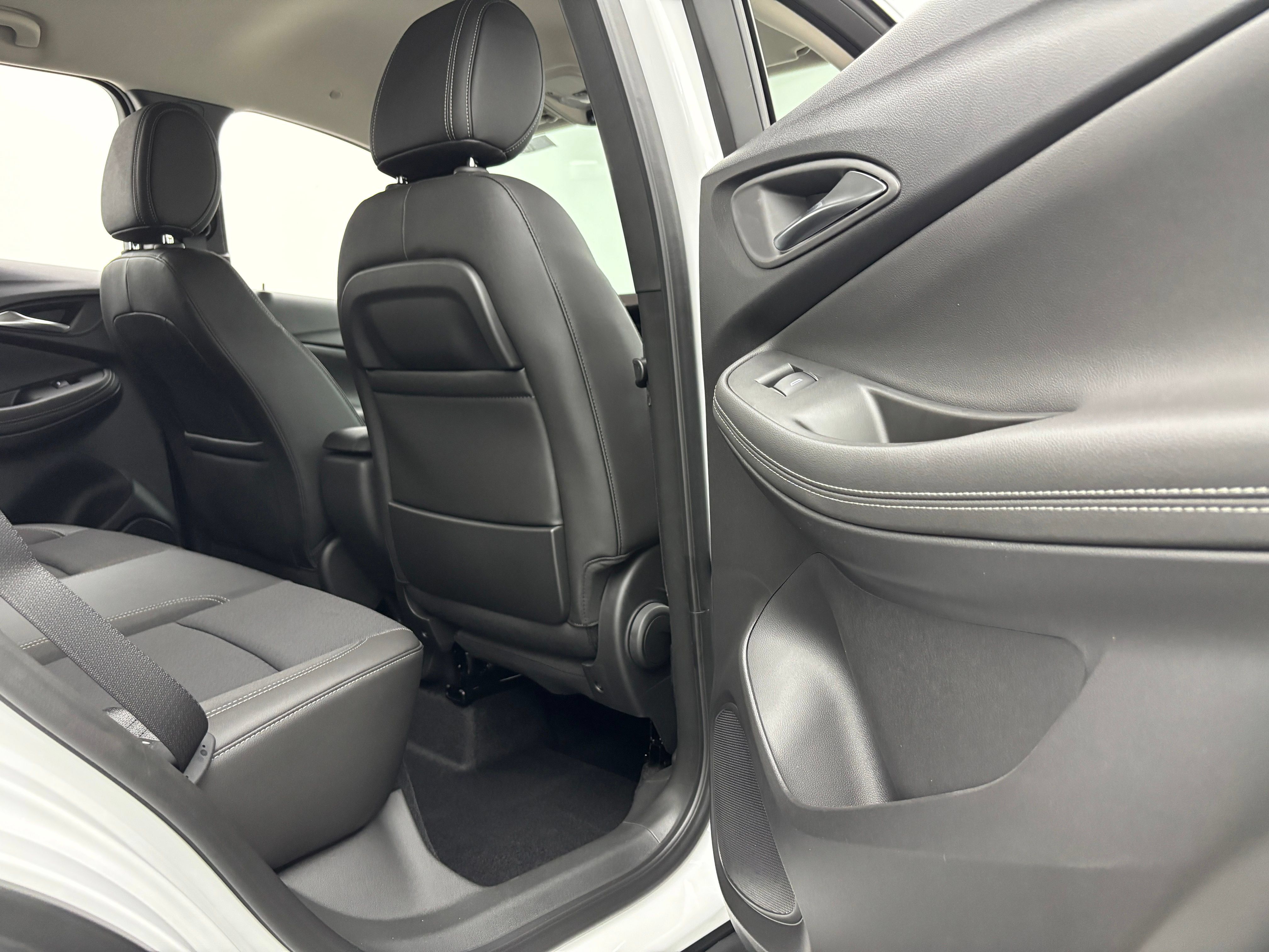New 2026 Buick Encore GX Preferred w/ Advanced Technology Package FWD image 32