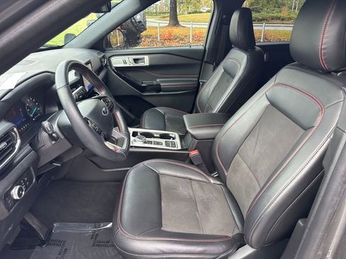 Used 2023 Ford Explorer ST-Line w/ Class IV Trailer Tow Package image 13