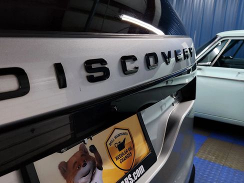 Used 2018 Land Rover Discovery HSE image 59