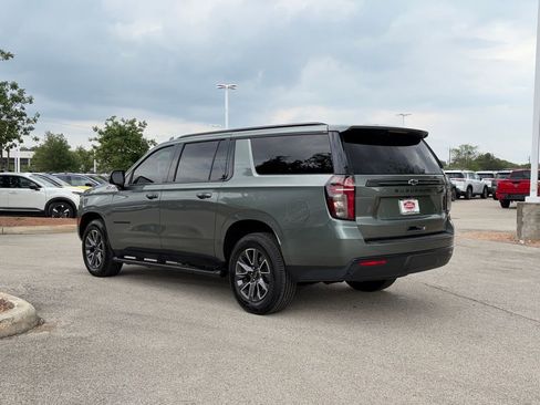 Used 2023 Chevrolet Suburban Z71 w/ Luxury Package image 6