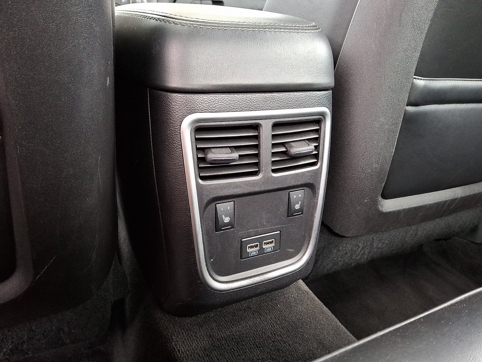 Used 2015 Dodge Charger SXT w/ AWD Plus Group image 12