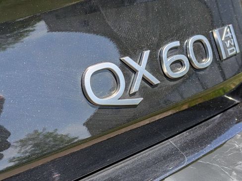 Certified 2026 INFINITI QX60 Luxe w/ Family Package AWD/4WD image 10