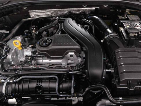 Used 2025 Volkswagen Jetta SE FWD image 17