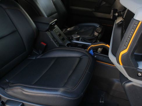 Used 2022 Ford Bronco Badlands w/ Sasquatch Package image 27