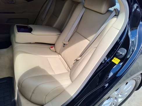 Used 2008 Lexus LS 460 RWD image 23