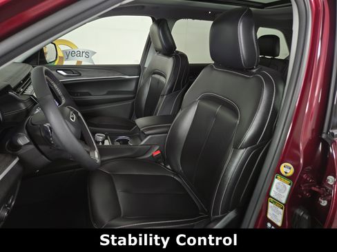 Certified 2024 Jeep Grand Cherokee Limited w/ Black Appearance Package AWD/4WD image 12