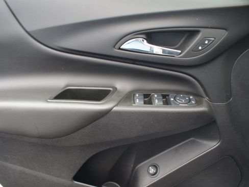 Certified 2024 Chevrolet Equinox LT FWD image 28