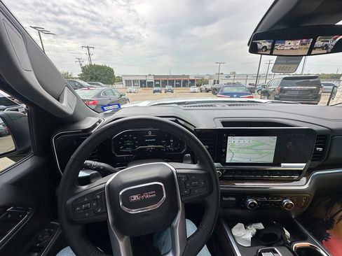 Used 2024 GMC Sierra 1500 Elevation w/ Elevation Premium Package AWD/4WD image 16