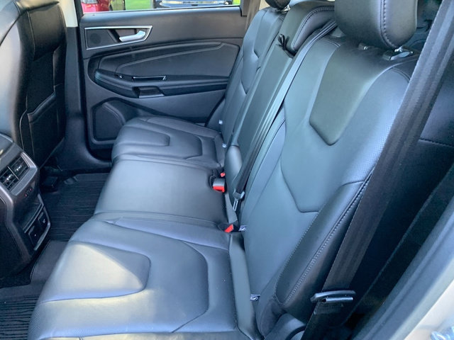 Used 2017 Ford Edge Titanium w/ Equipment Group 301A AWD/4WD image 21