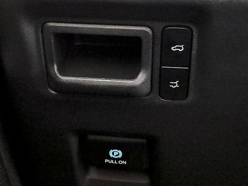 Certified 2025 Ford Expedition Active image 27