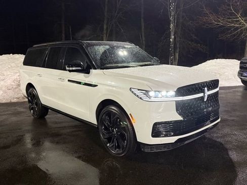 Used 2025 Lincoln Navigator L Black Label image 5