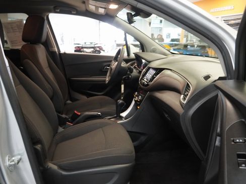 Used 2021 Chevrolet Trax LS w/ Tint and Cruise Package image 32