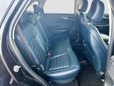 Certified 2022 Ford Edge SEL w/ Sport Appearance Package AWD/4WD image 32