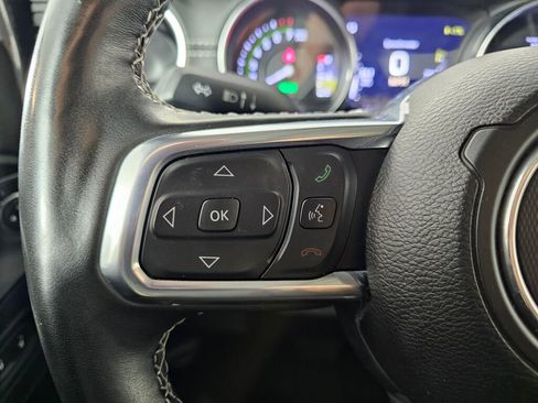 Used 2023 Jeep Wrangler Unlimited Sahara w/ Cold Weather Group AWD/4WD image 23