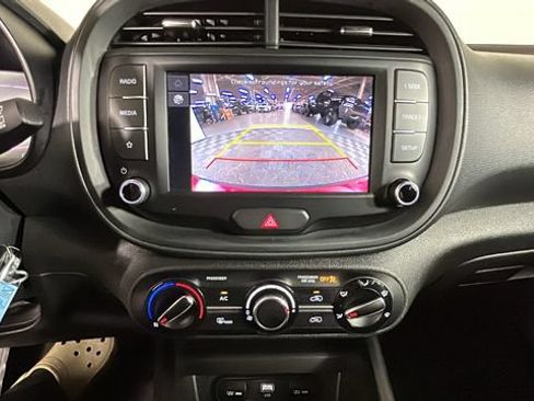 Used 2024 Kia Soul LX w/ Option Group 015 FWD image 23