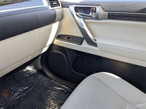 Used 2022 Lexus GX 460 Premium image 16