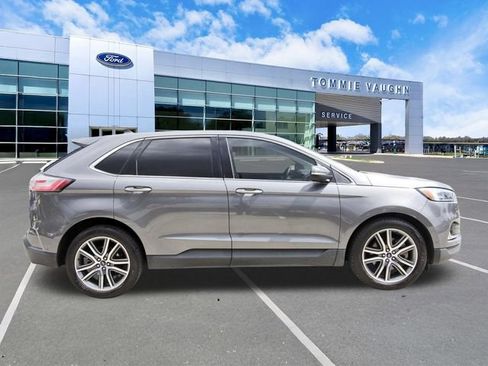Used 2021 Ford Edge Titanium w/ Equipment Group 301A FWD image 5