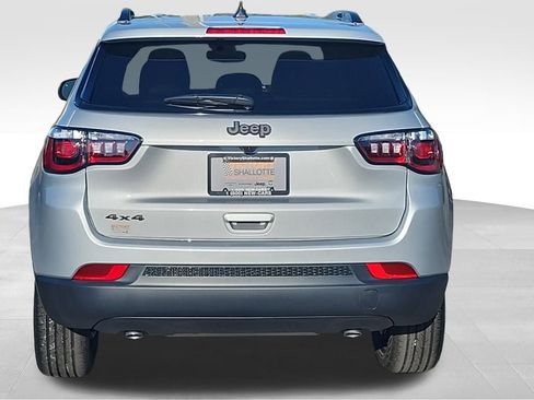 New 2026 Jeep Compass Latitude image 17