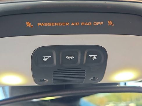 Used 2020 McLaren 570S Spider image 24