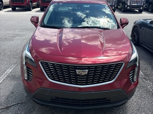 Used 2019 Cadillac XT4 Luxury FWD image 2