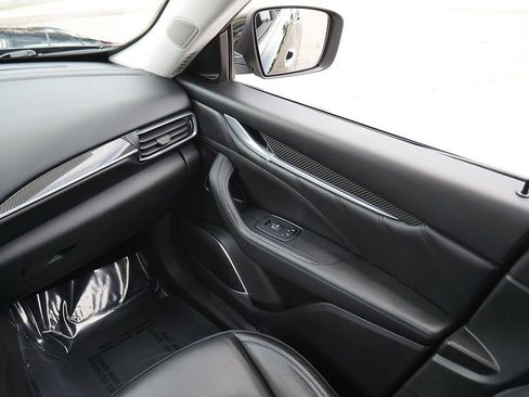 Used 2019 Maserati Levante GranLusso AWD/4WD image 24